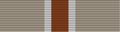 File:17 - Armsmans Cross in Silver.png